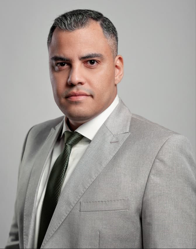 Dr. Cássio Miguel